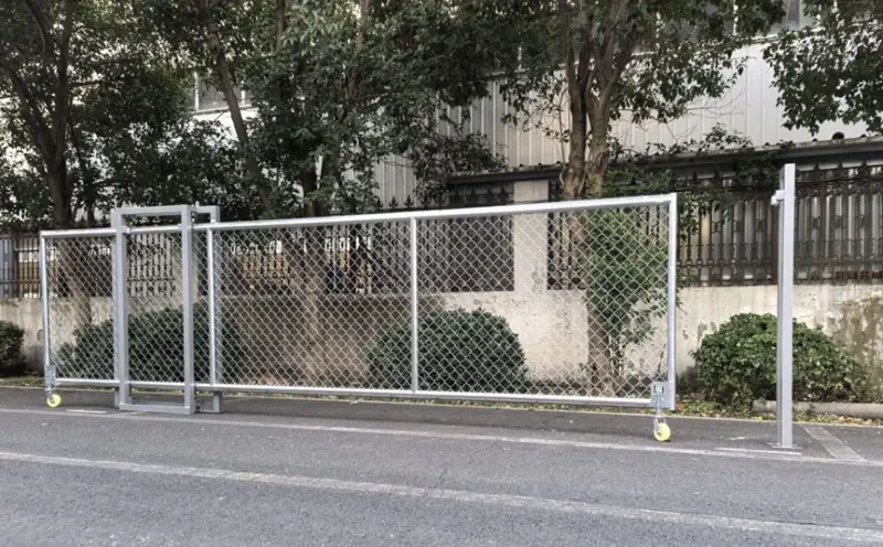20-Foot Wide Chain-Link Sliding Driveway Gate – Reinforced Steel Frame For Residential And Commercial Use – Sfsg20F 1