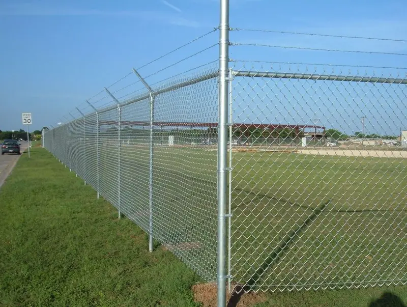 Galvanized Chain Link Fence Kit – 500 Ft Roll With Gates & Barbed Wire, Heavy-Duty Residential & Commercial Installation (Sku: 5295261) 1