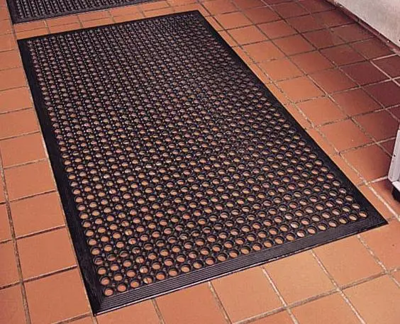 Omcan 36" X 60" Black Anti-Fatigue Standing Mat 1