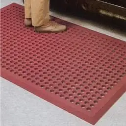 Omcan Terracotta-Colored Anti-Fatigue Floor Mat 1