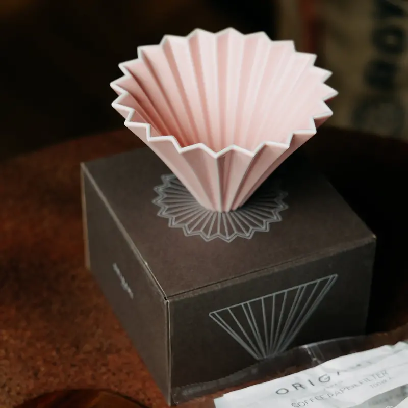 Origami Matte Pink Ceramic Dripper – Size M Hand-Drip Brewer 1